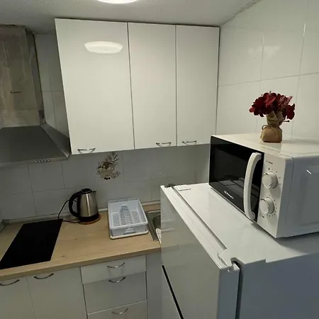 Estudio Moderno 100 Metros De La Playa